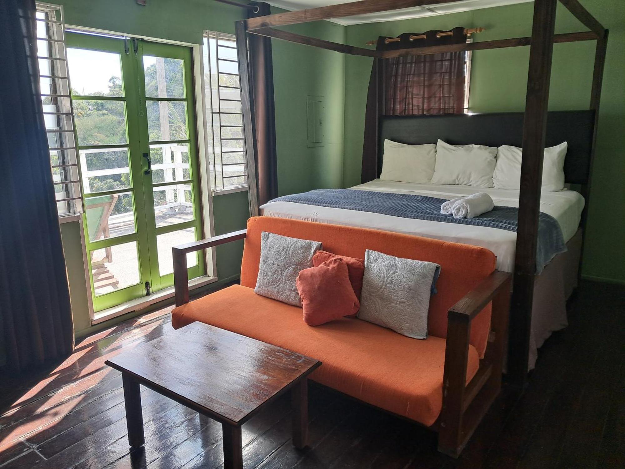 Kingsworth Bed And Breakfast キングストン エクステリア 写真