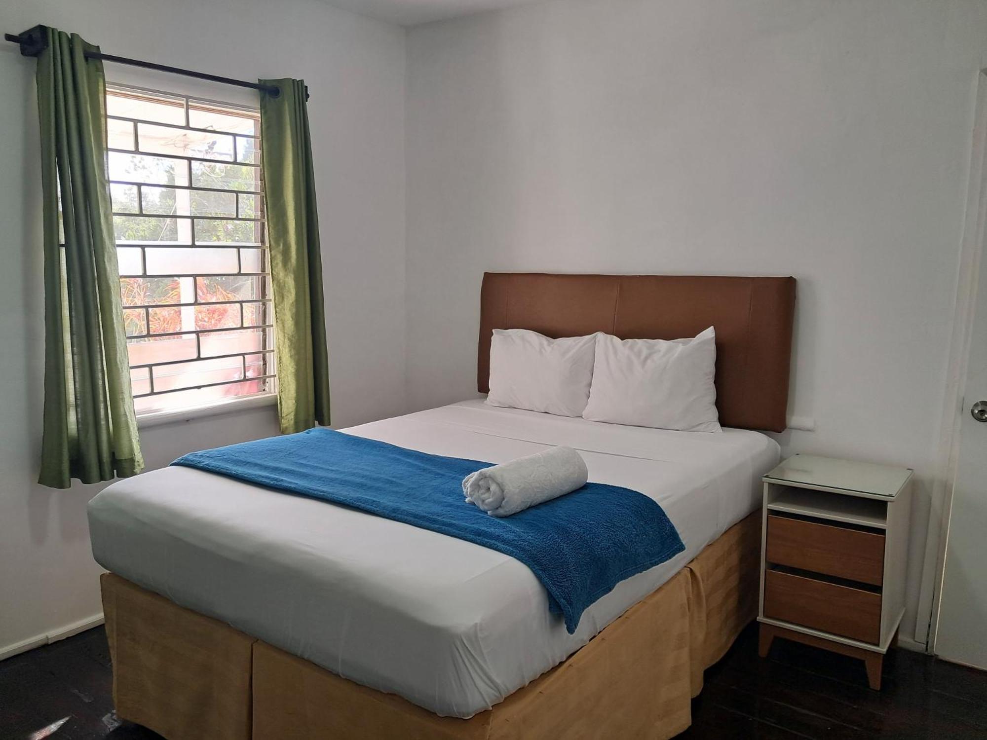 Kingsworth Bed And Breakfast キングストン エクステリア 写真